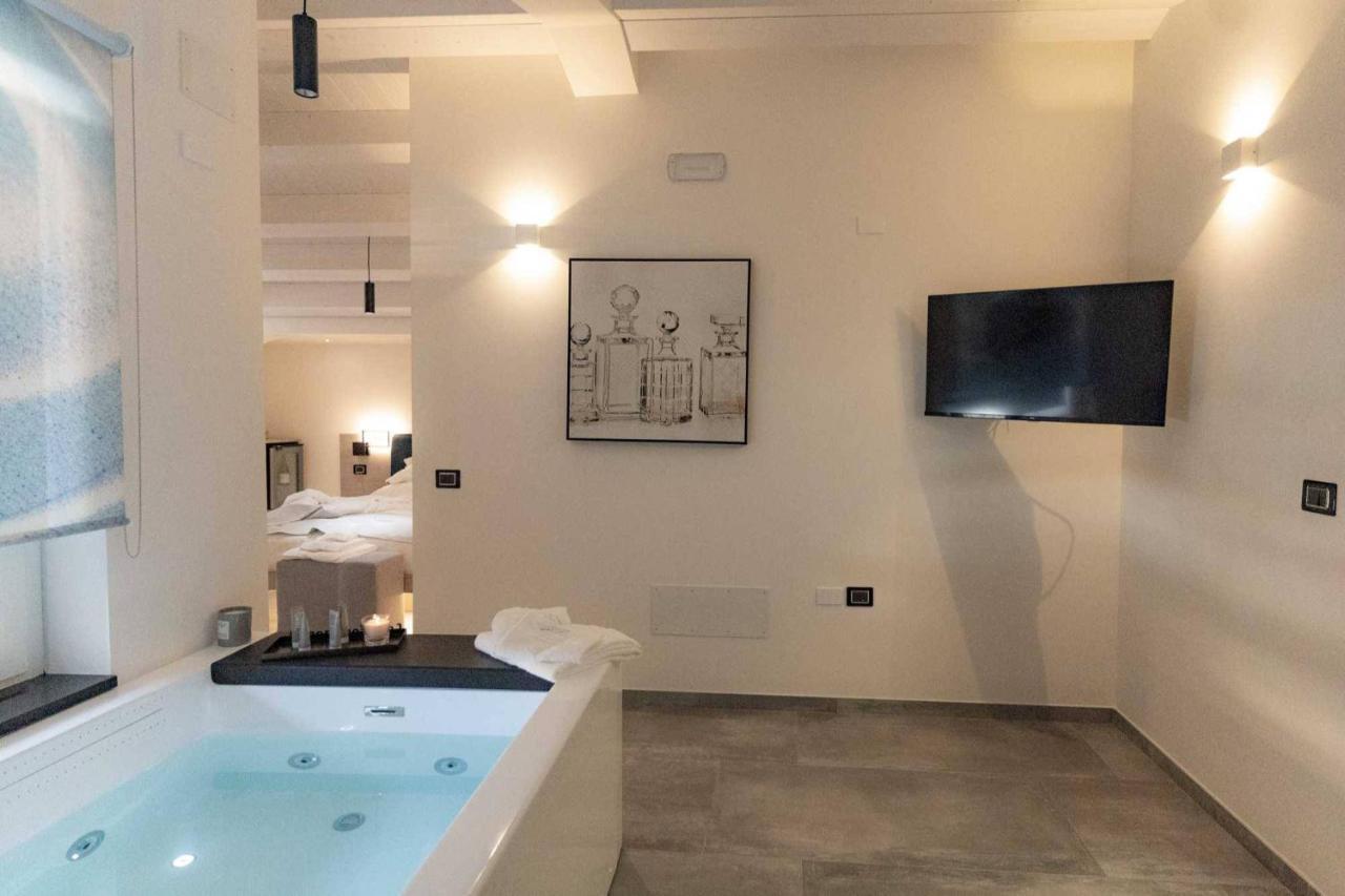 Carizza Rooms Pozzallo Exterior foto